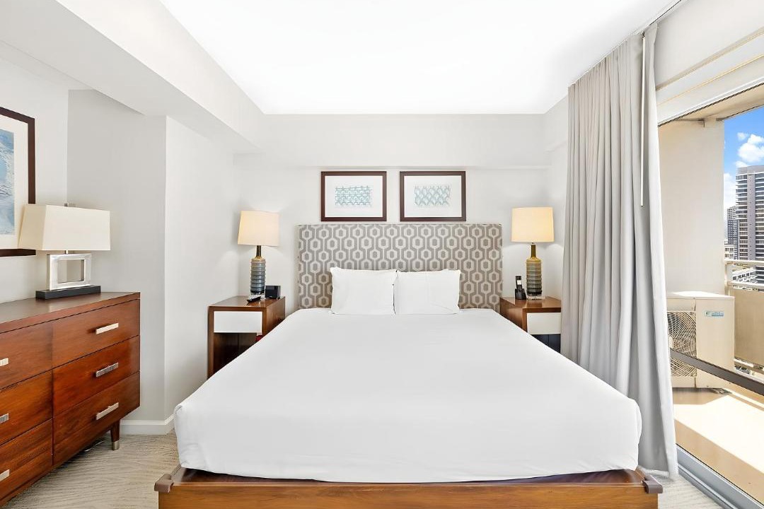 Waikiki House | Ilikai - 4BR Condos - Sleeps 8