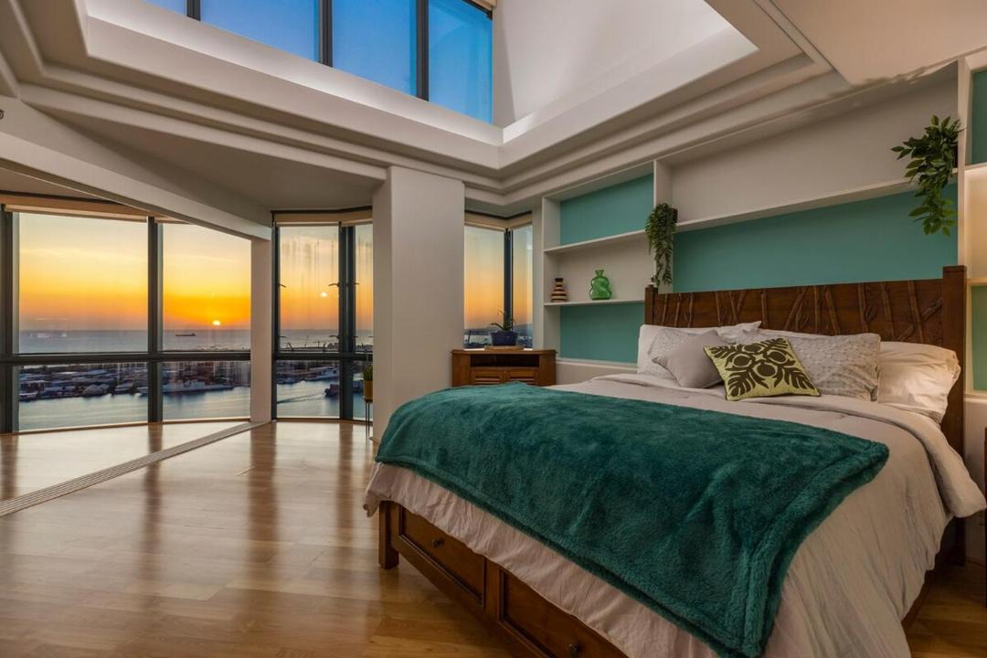 Downtown Honolulu Apartment | SkyNest - Queens Gambit Penthouse at 66 Queen St