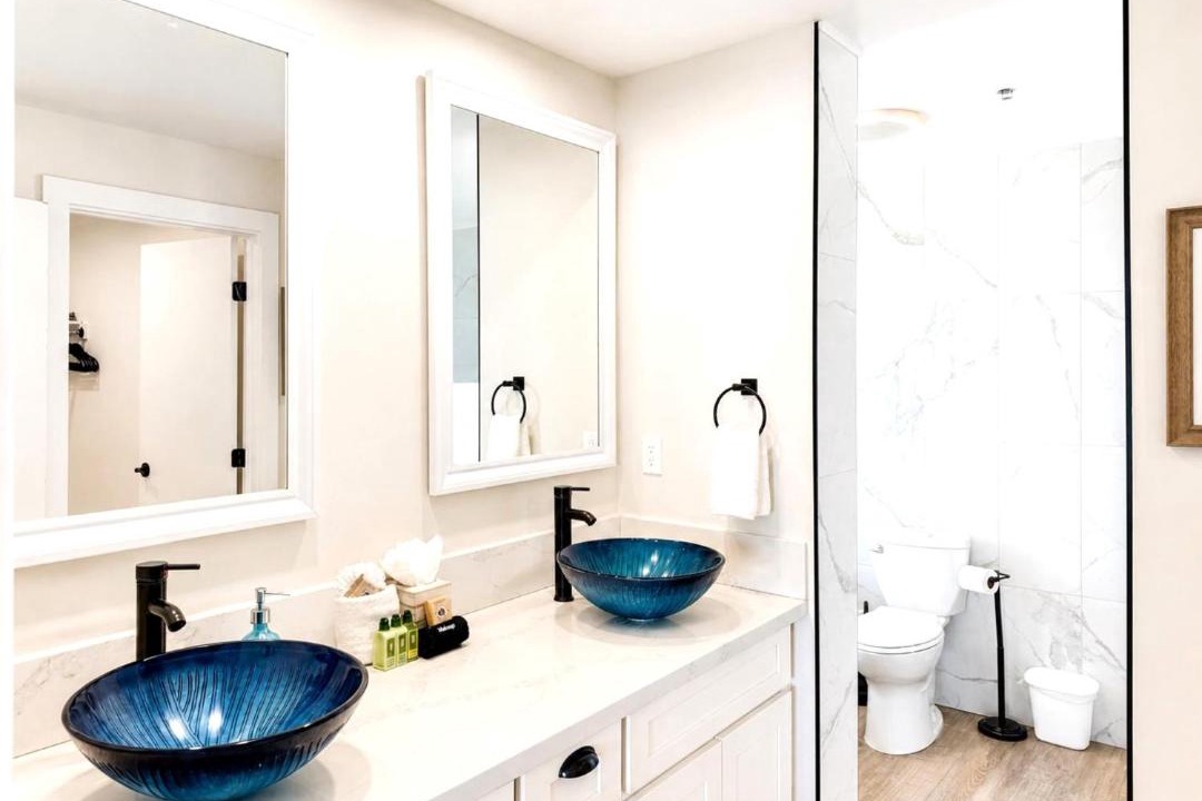 Kahana Apartment | Sands Of Kahana Oceanfront 3-Bedroom Penthouse Car Included with 6 nights SOK-381 by KBM
