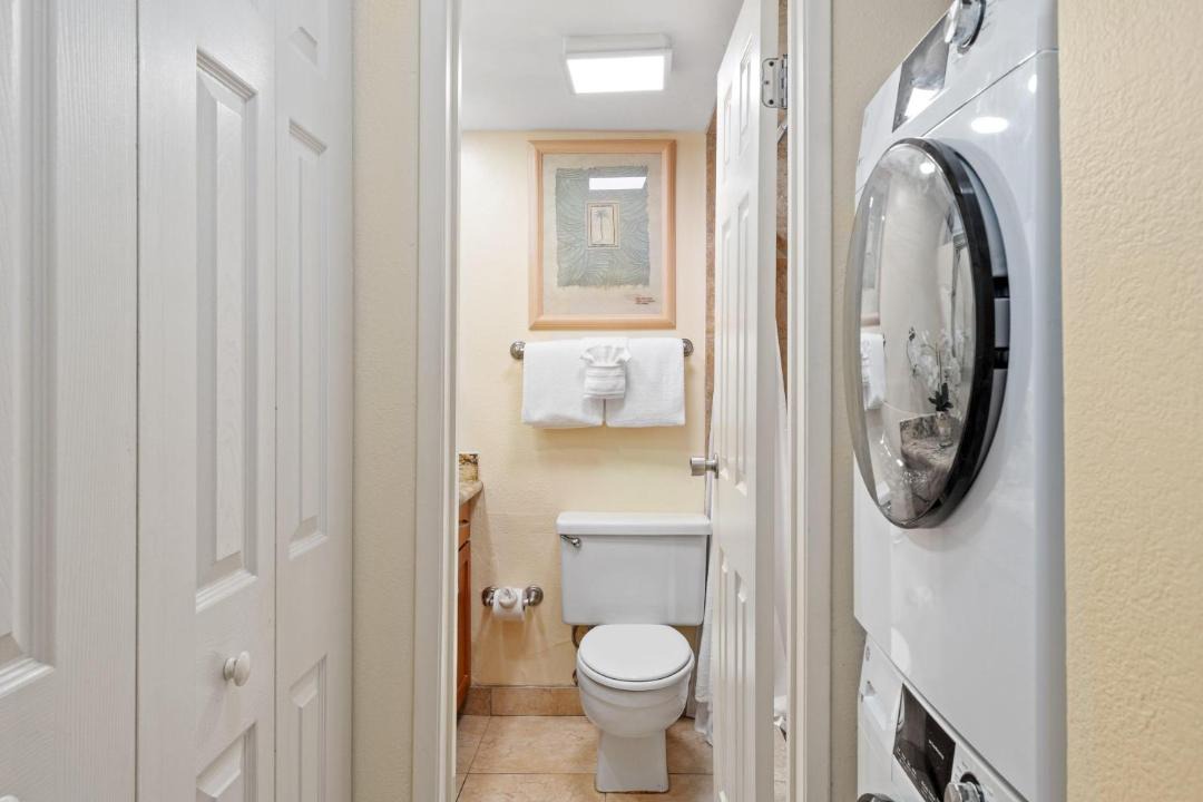 Kahana House | Royal Kahana 104 · RK104 West Maui Studio at BeachFront Resort w