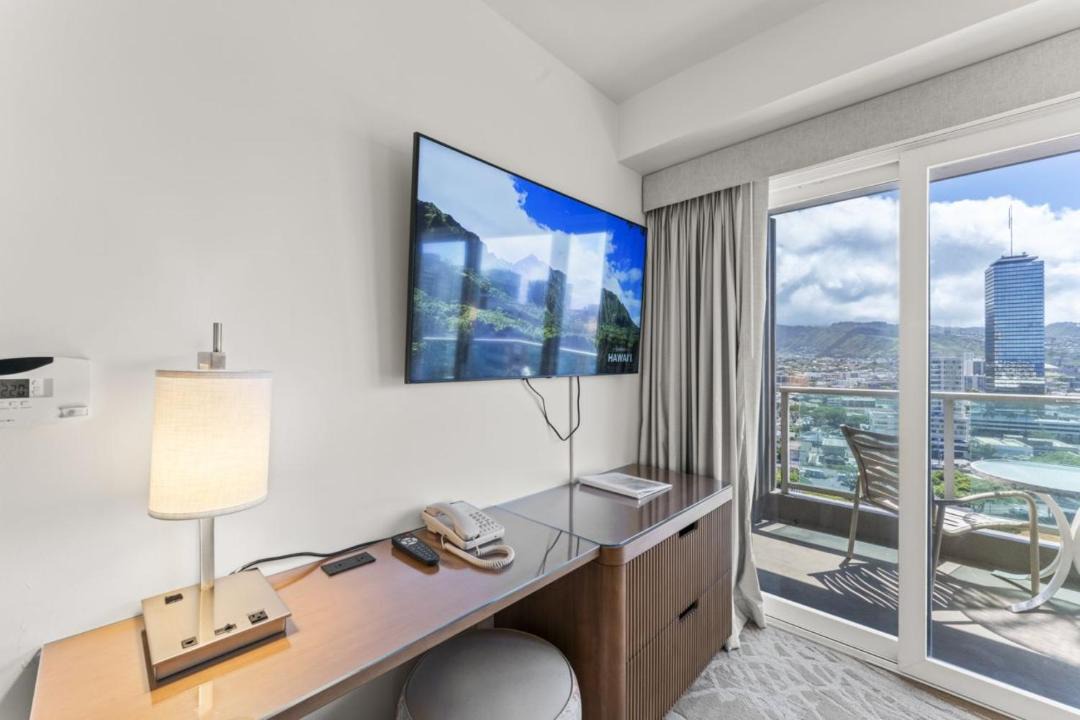 Ala Moana Apartment | Ala Moana Hotel 1626 one bedroom w King bed