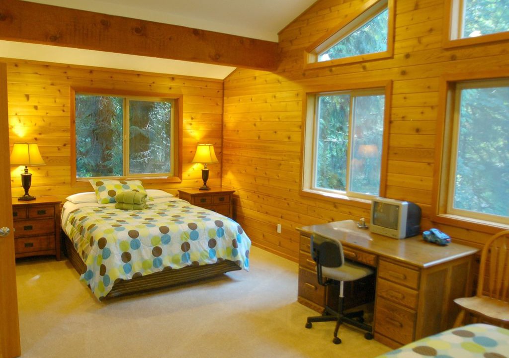 Photo of Bedroom in Maple Falls