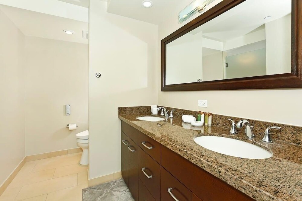 Photo of Bathroom in Waikiki
