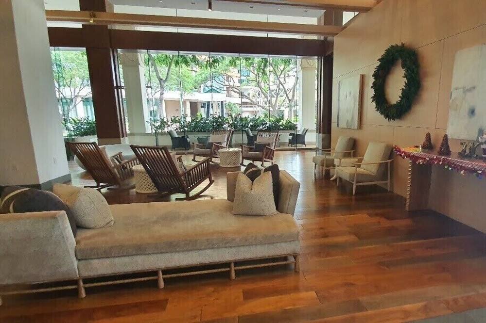 Photo of Livingroom in Waikiki