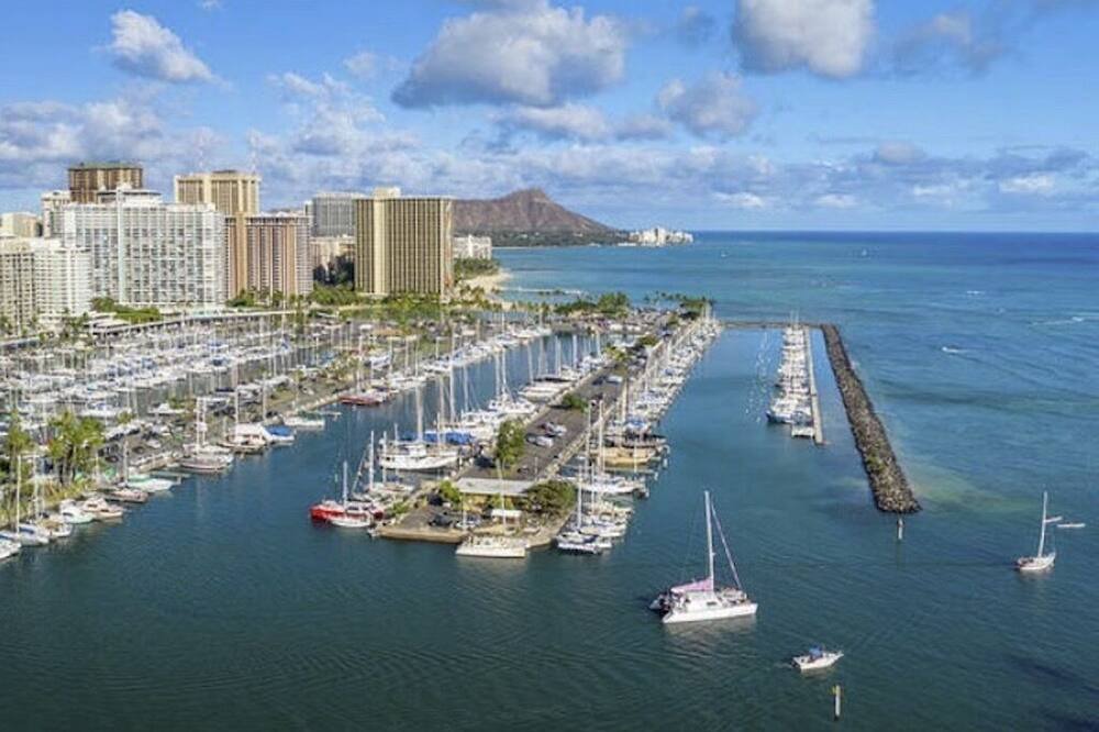 Photo of Others in Waikiki