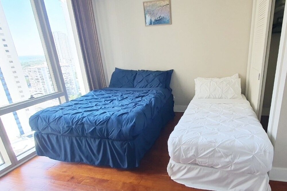 Photo of Bedroom in Waikiki
