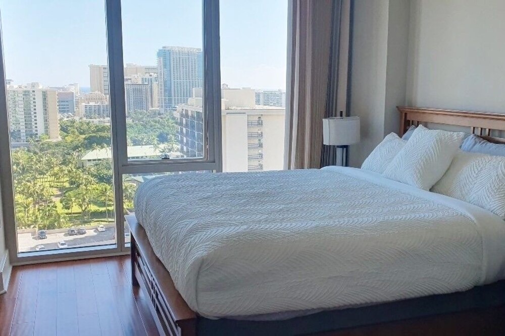 Photo of Bedroom in Waikiki