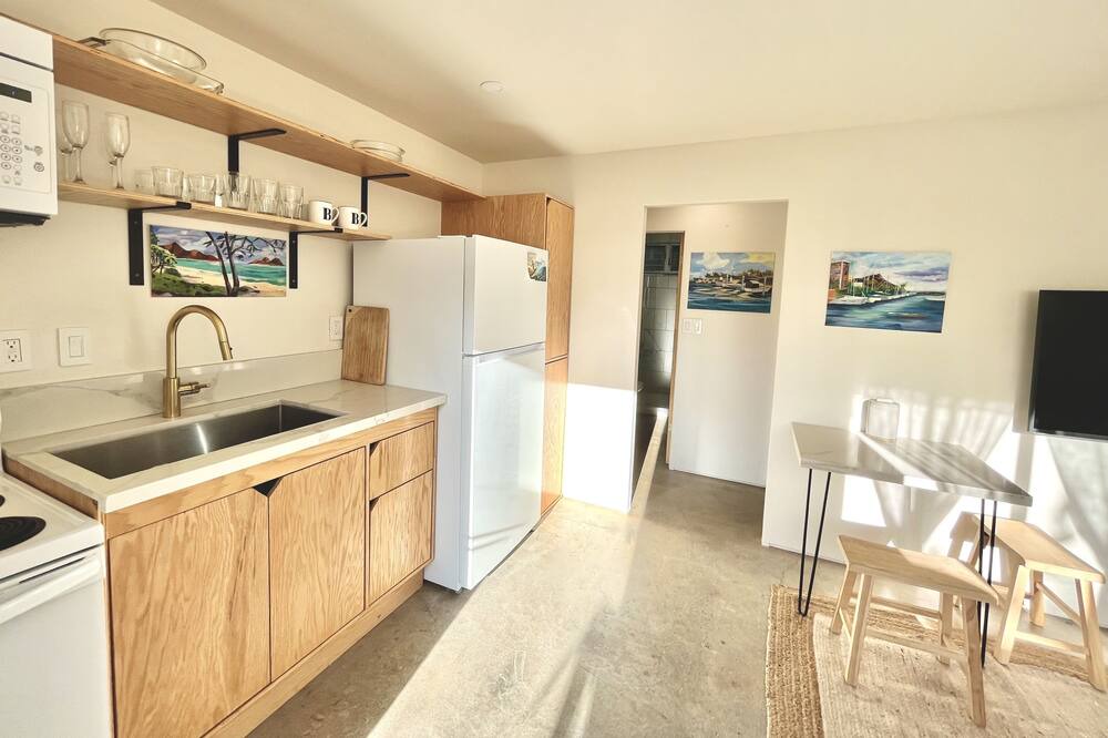 Photo of Kitchen in Mokuleia