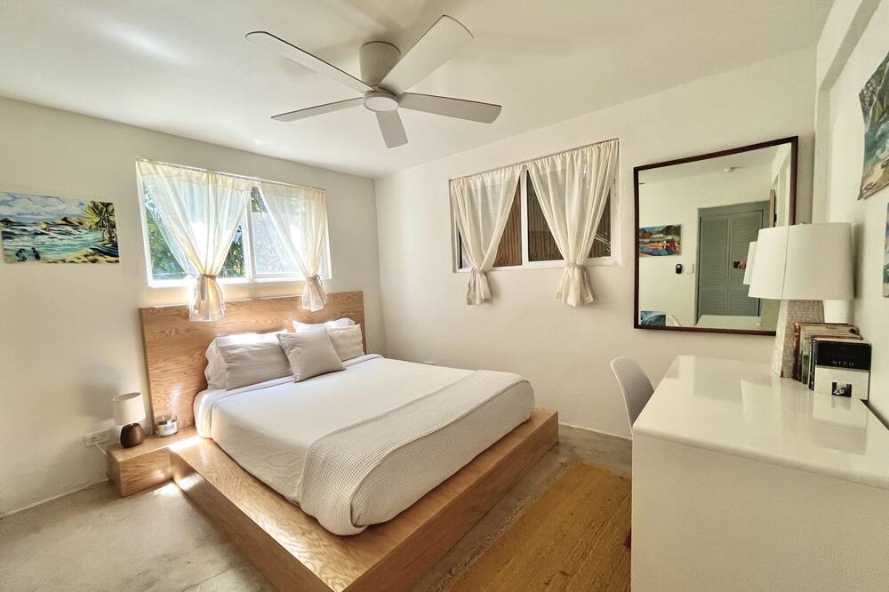 Photo of Bedroom in Mokuleia