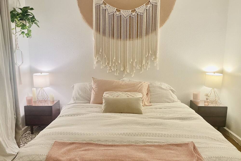 Photo of Bedroom in Mokuleia