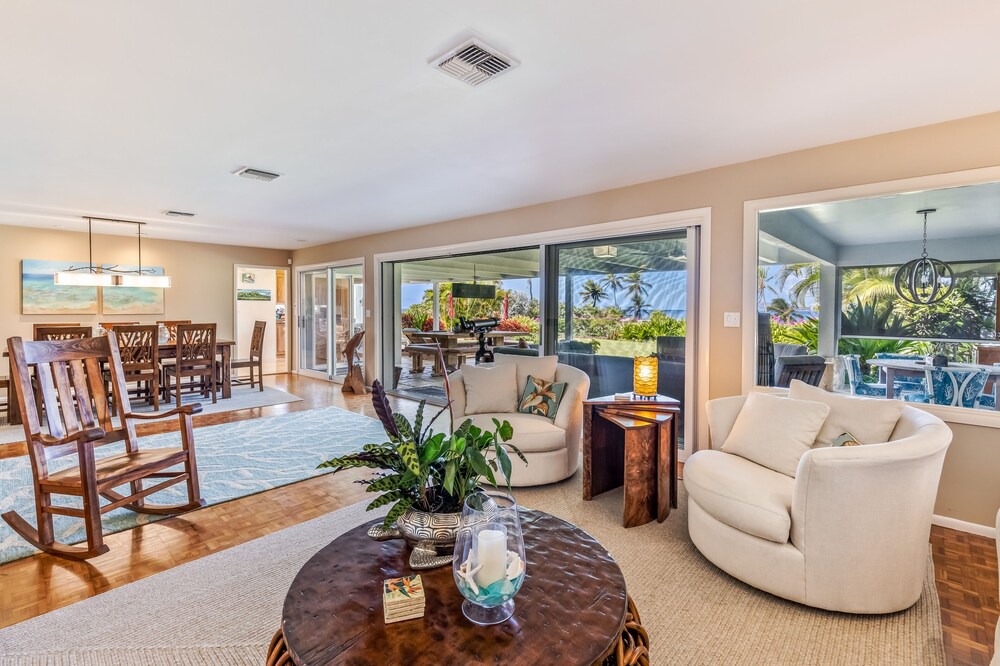 Photo of Livingroom in Hawaii Kai