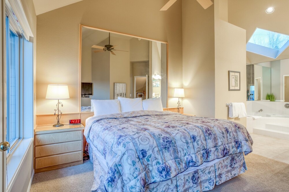 Photo of Bedroom in Century West