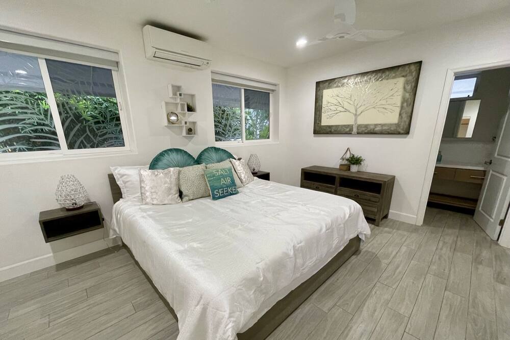 Photo of Bedroom in Kailua