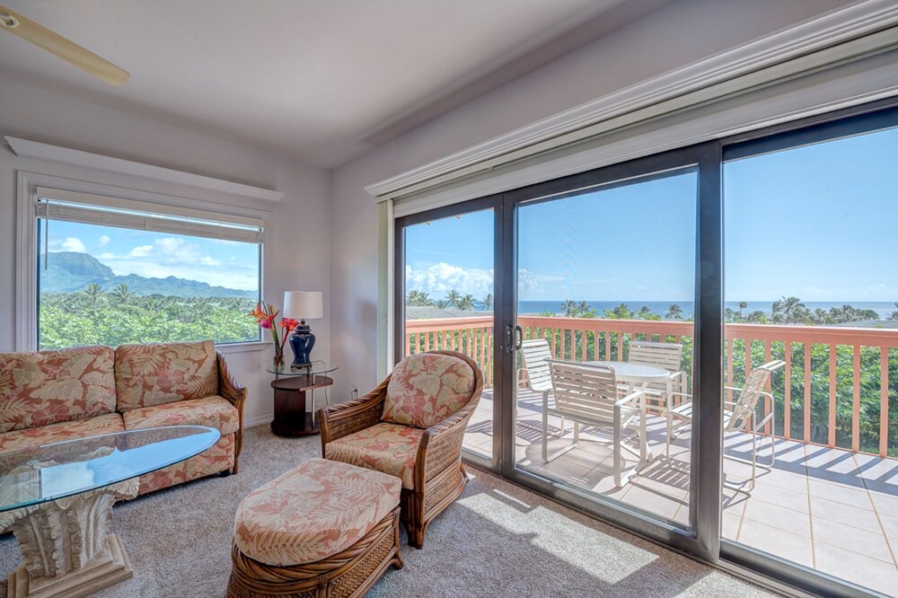 Photo of Livingroom in Poipu