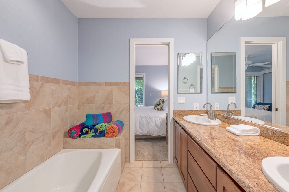 Photo of Bathroom in Poipu