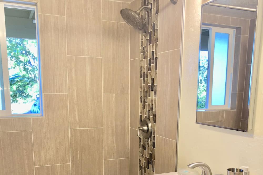 Photo of Bathroom in Wailea