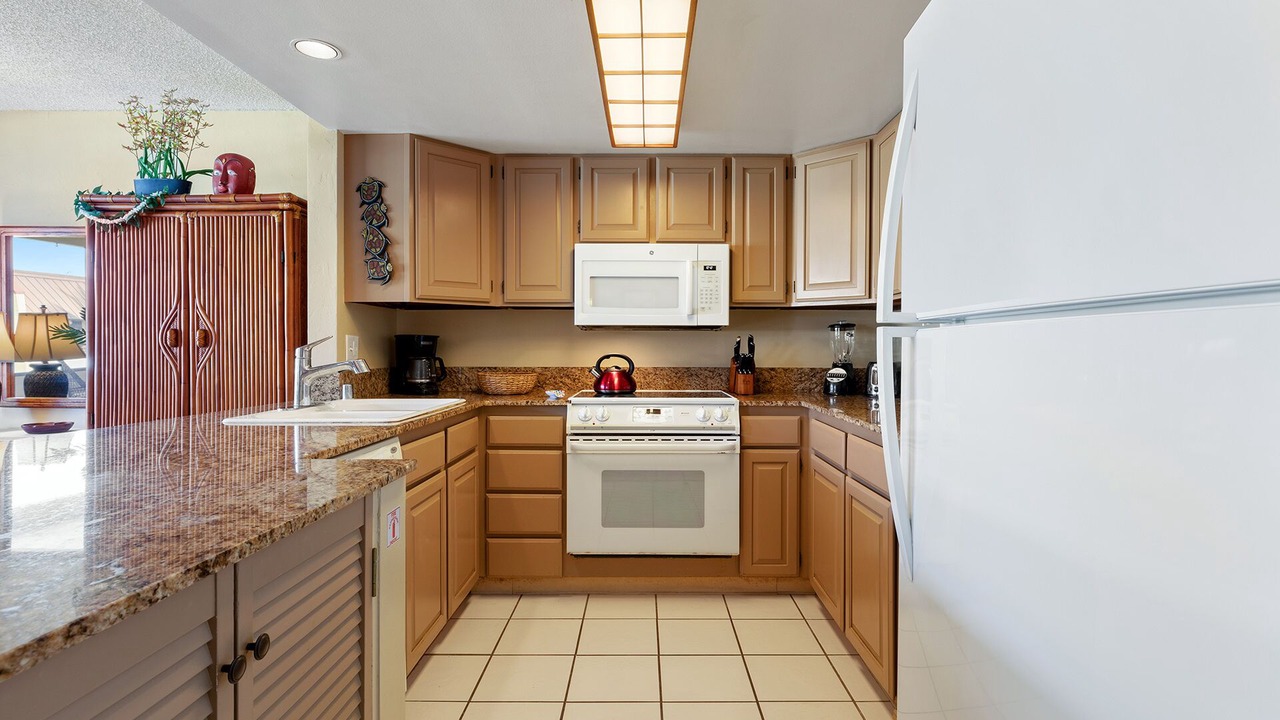Photo of Kitchen in Kahaluu Bay