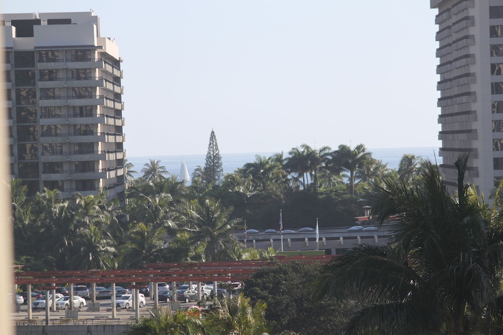 Photo of Others in McCully - Moiliili