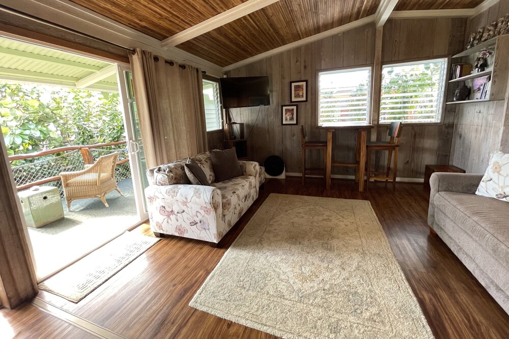Photo of Bedroom in Kahaluu Bay