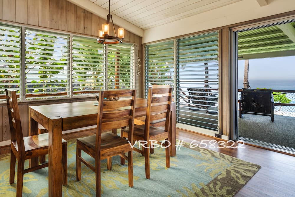 Photo of Bedroom in Kahaluu Bay