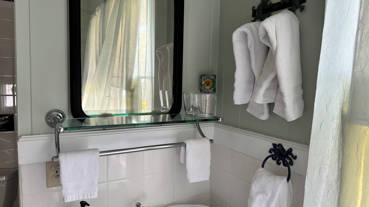 Photo of Bedroom in Hilo