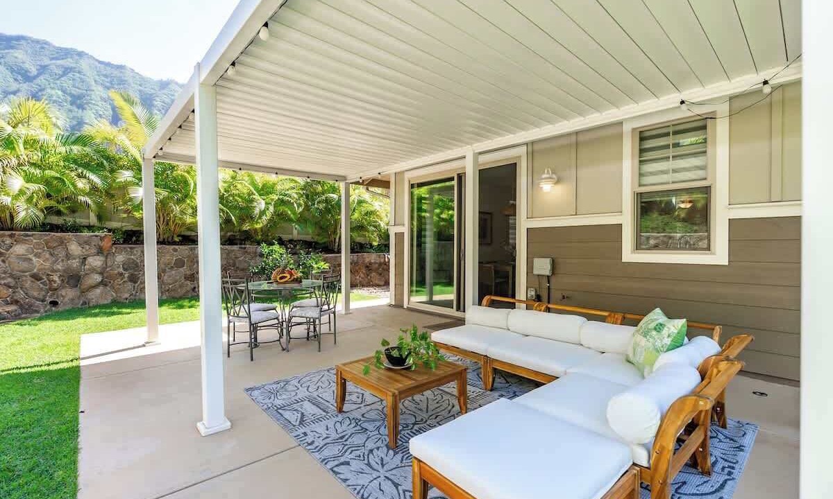 Photo of Outdoor in Makaha Valley