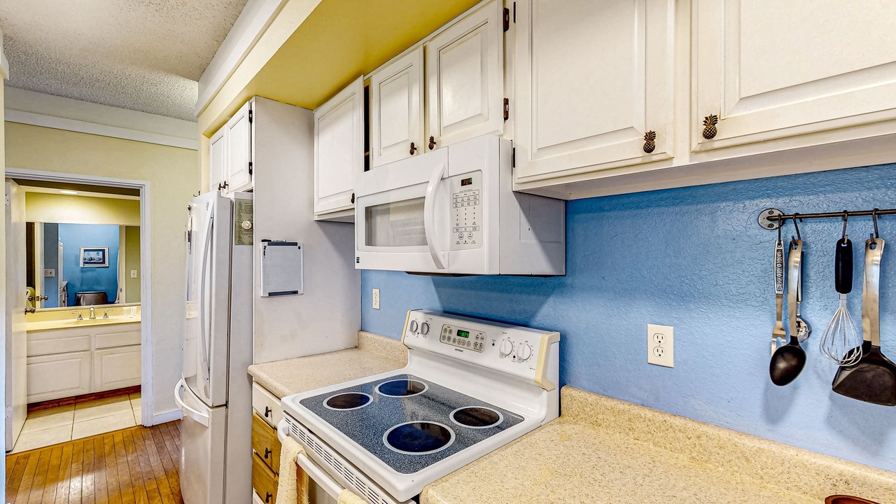 Photo of Kitchen in Maunaloa