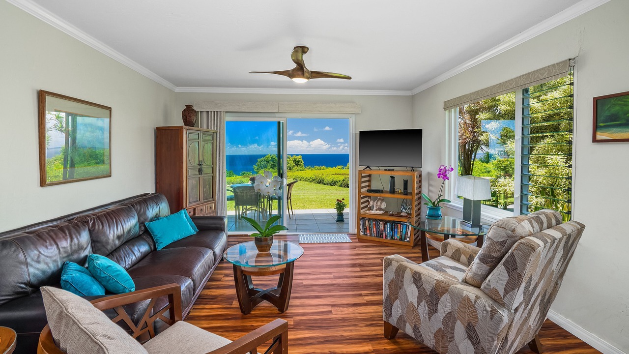 Photo of Livingroom in Princeville