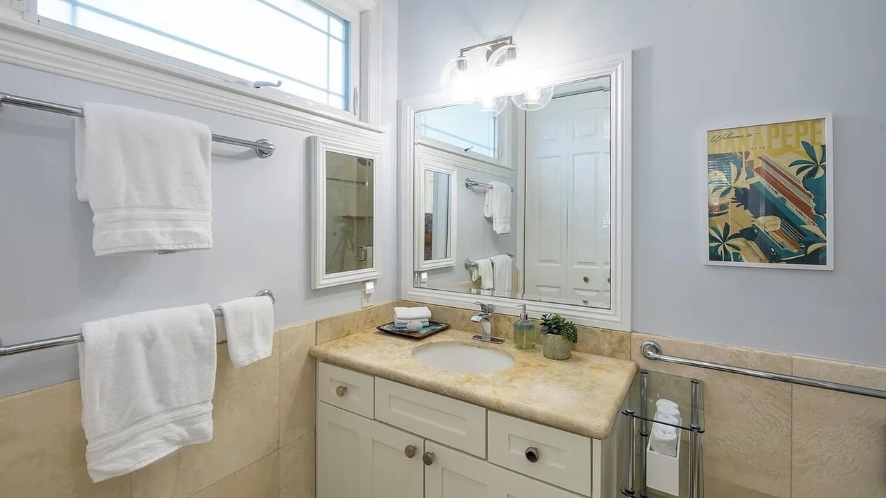 Photo of Bedroom in Kailua
