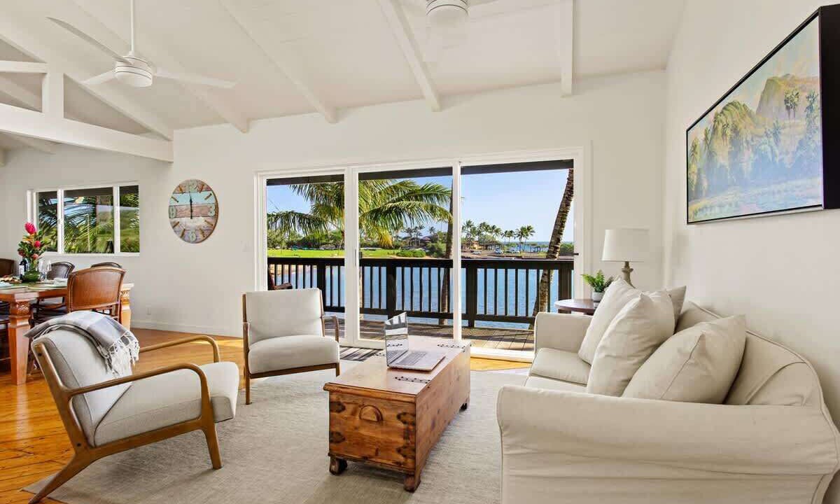 Photo of Bedroom in Poipu