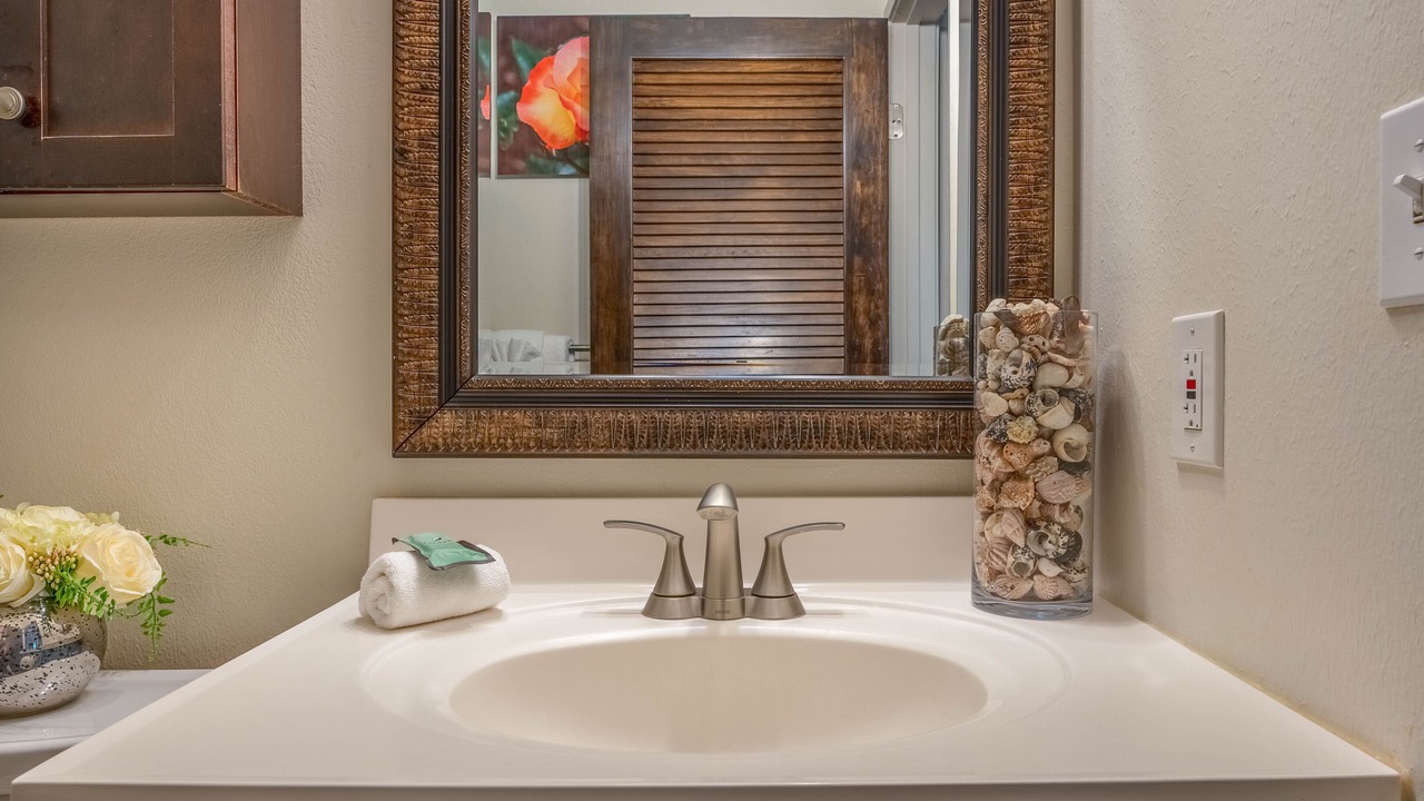Photo of Bathroom in Maalaea