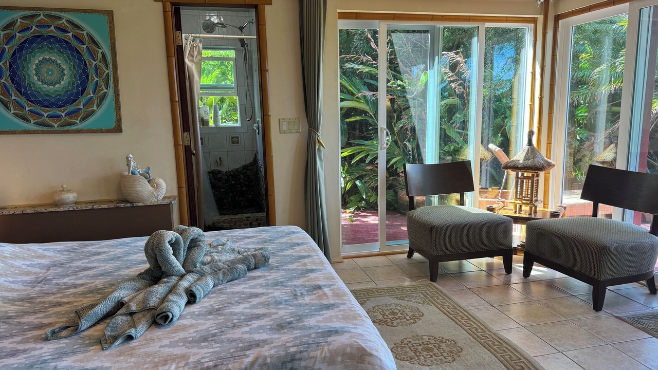 Photo of Bedroom in Haiku