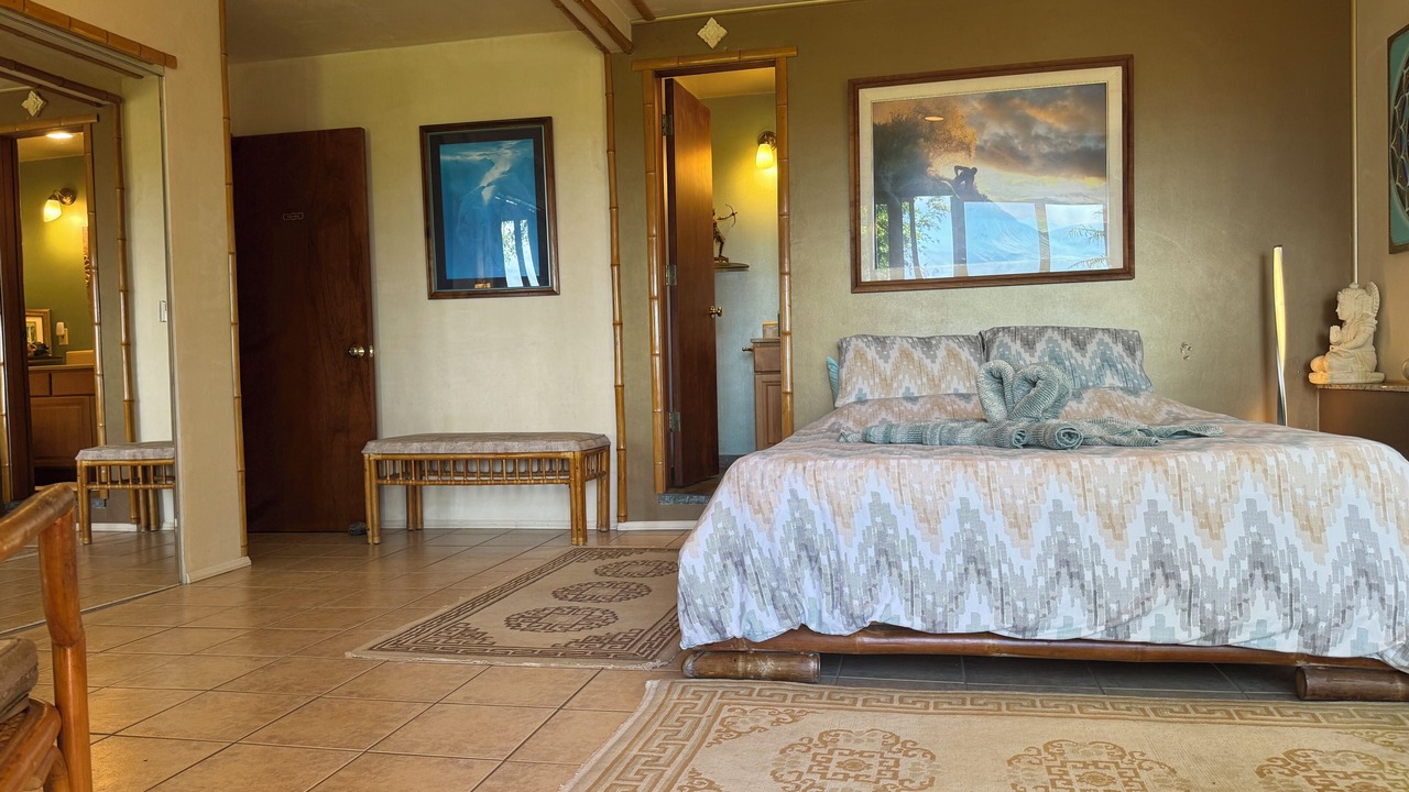 Photo of Bedroom in Haiku