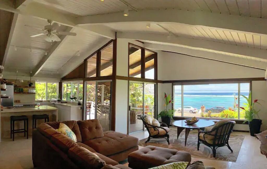 Photo of Livingroom in Kahaluu Bay