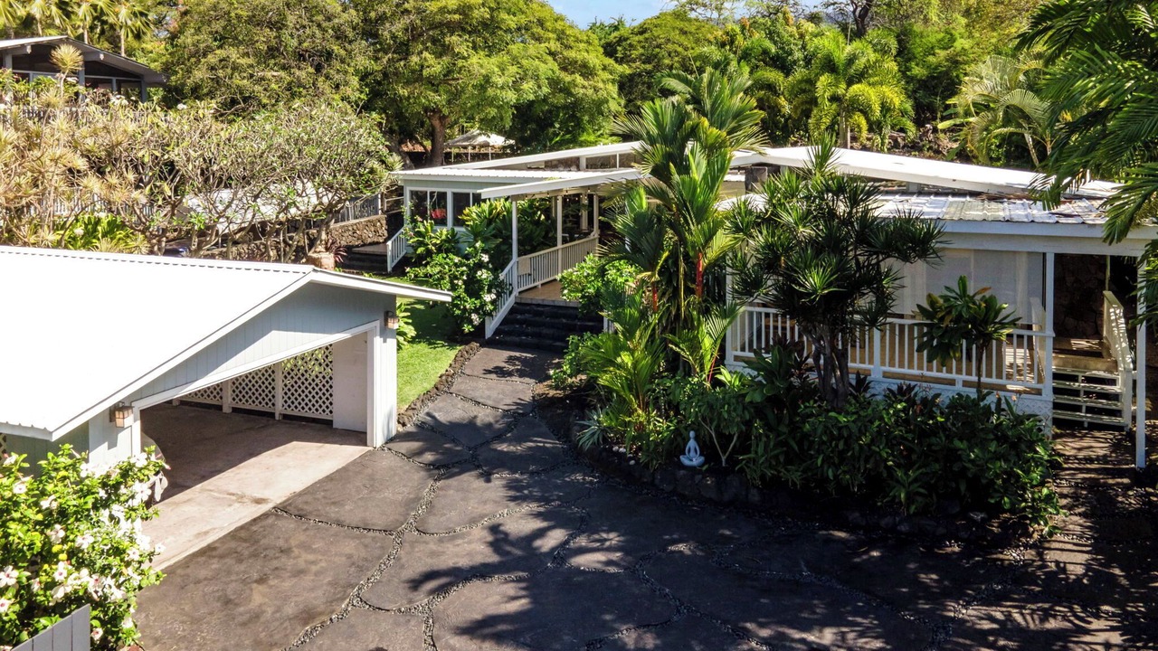 Photo of Outdoor in Kahaluu Bay