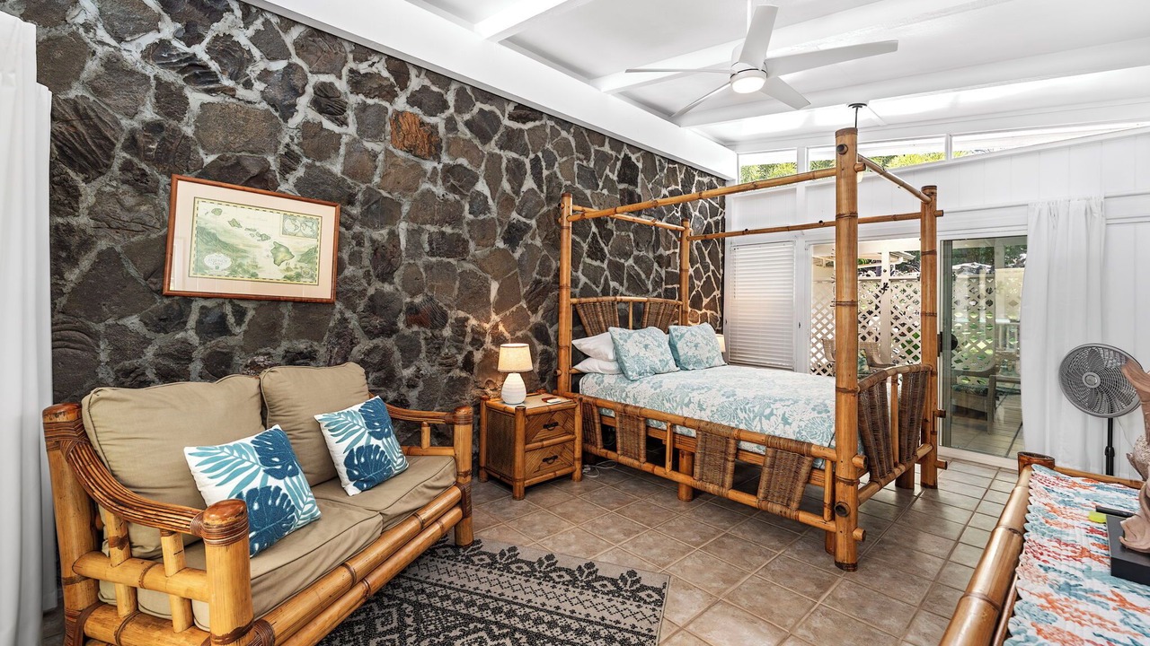 Photo of Bedroom in Kahaluu Bay
