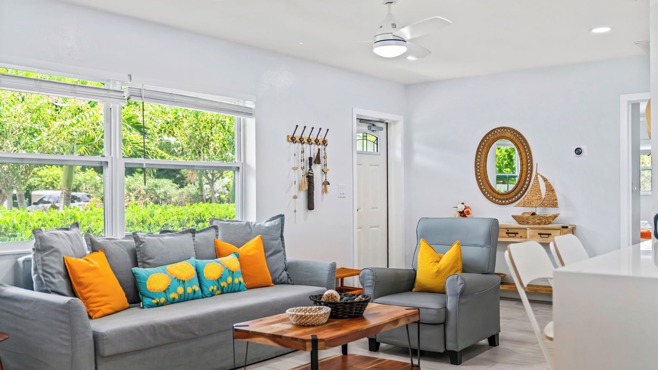 Photo of Livingroom in Harbor Village