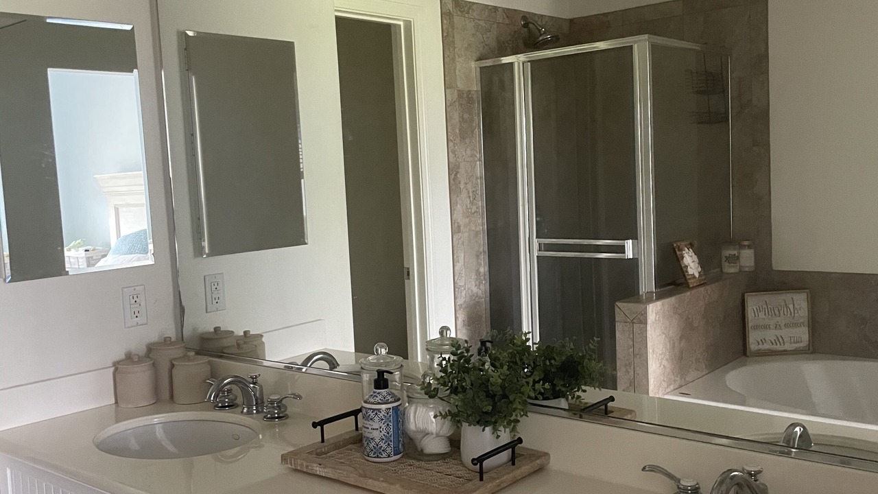Photo of Bathroom in Ewa