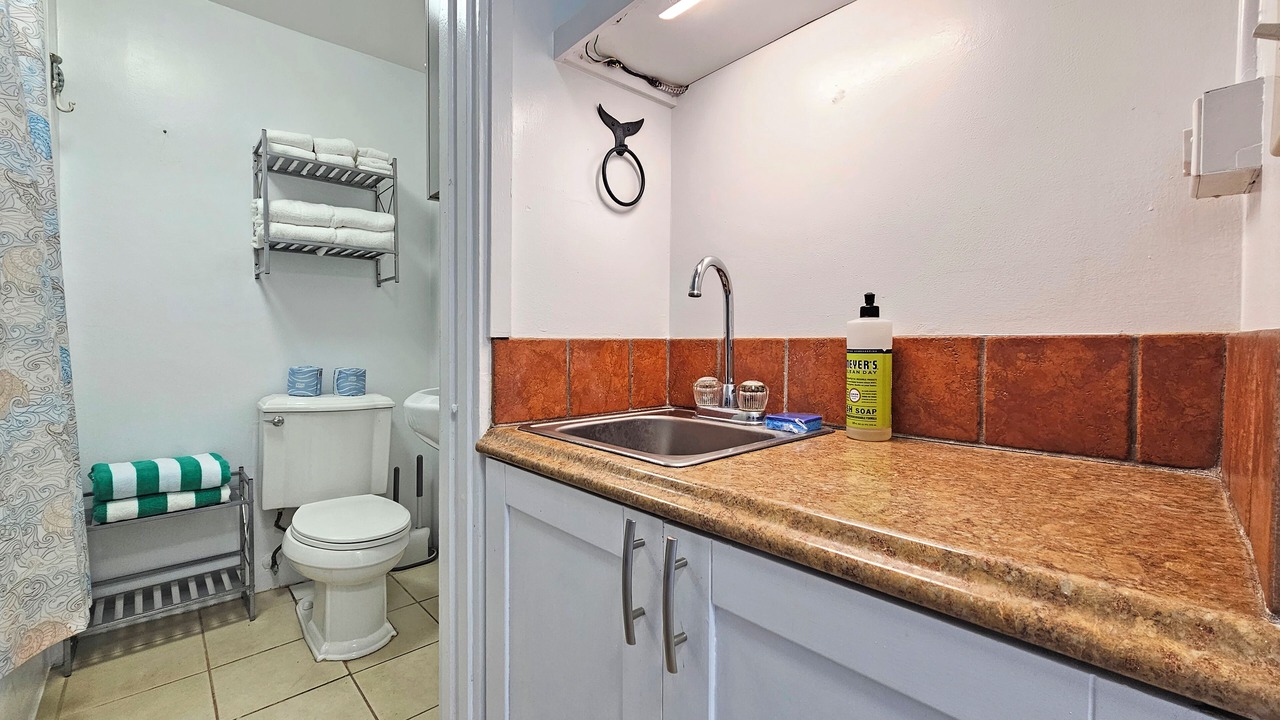 Photo of Bathroom in Waikiki