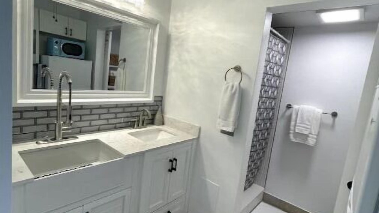 Photo of Bathroom in Historic Kailua Village