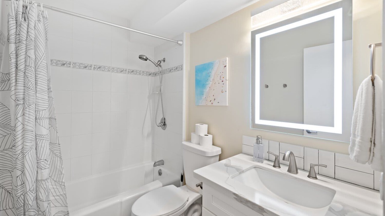 Photo of Bathroom in Waikiki