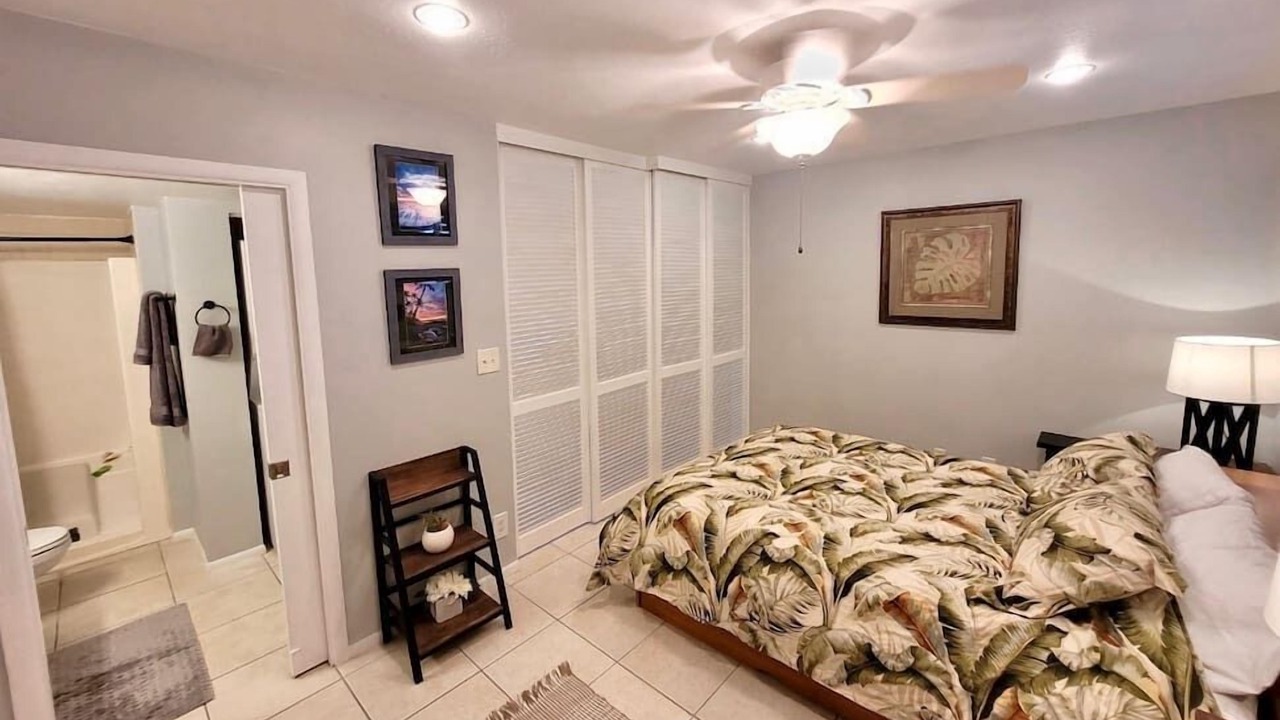 Photo of Bathroom in Historic Kailua Village