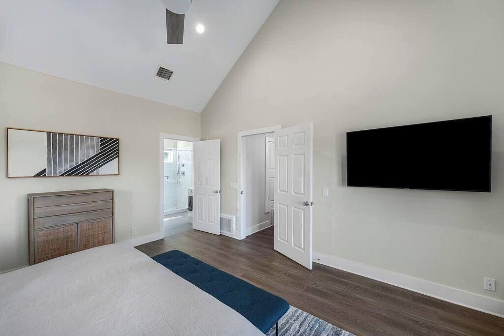 Photo of Bedroom in Apache Shores