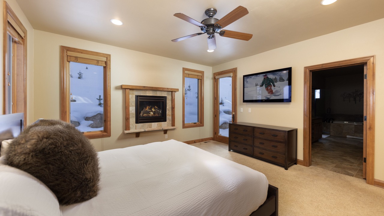 Photo of Bedroom in Woodmoor