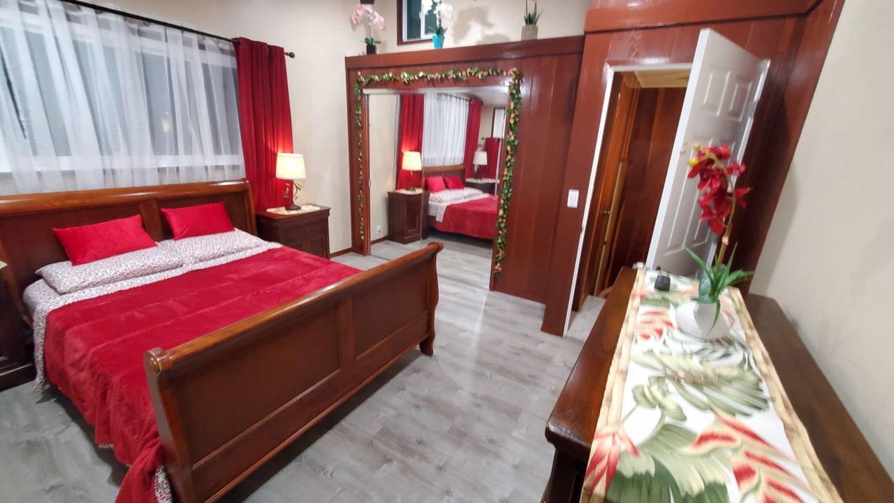 Photo of Bedroom in Waialua