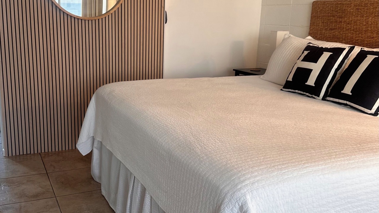 Photo of Bedroom in Kahaluu Bay