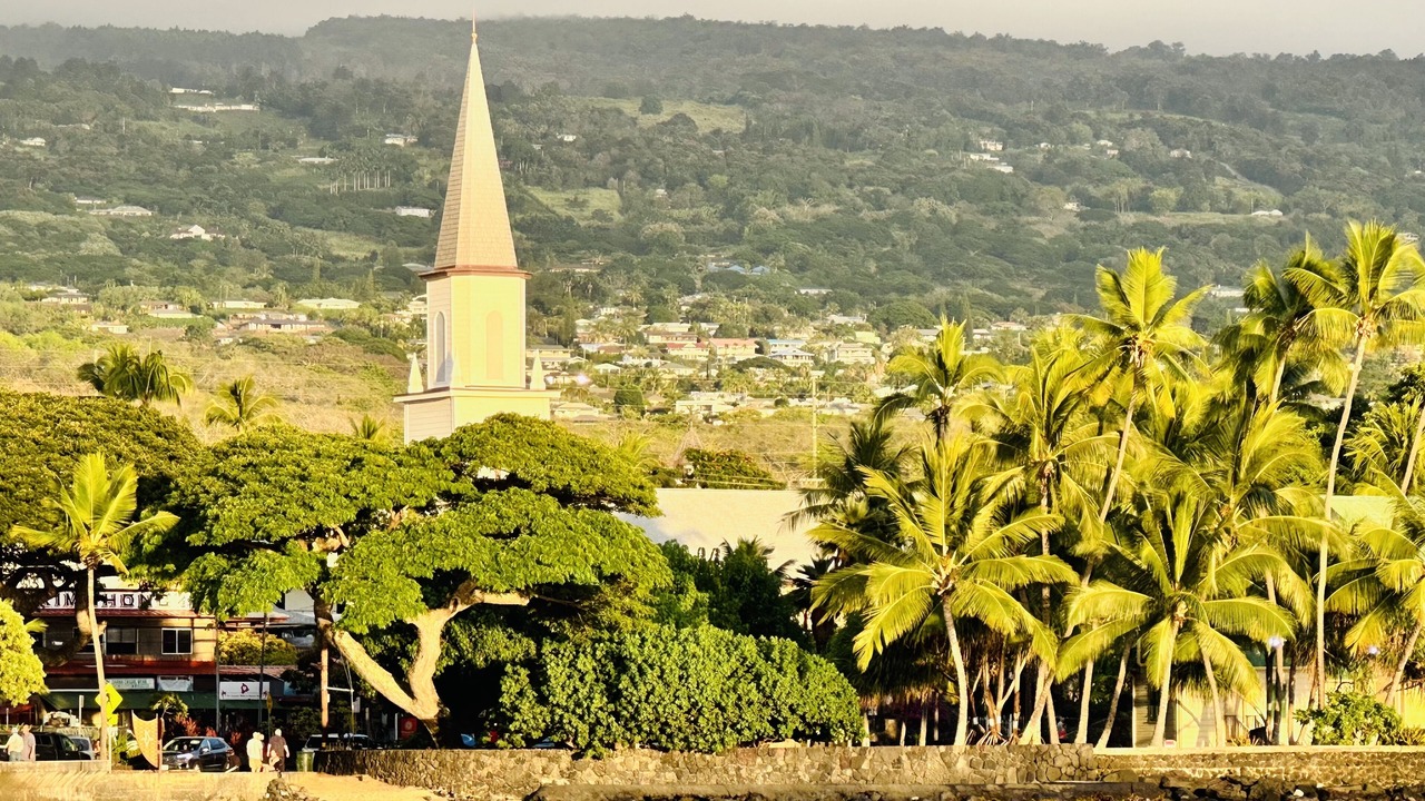 Photo of Others in Kahaluu Bay