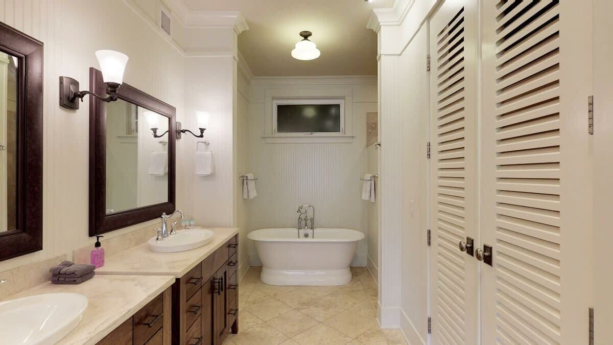 Photo of Bathroom in Poipu