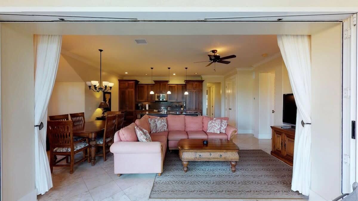 Photo of Livingroom in Poipu