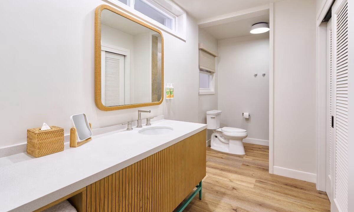 Photo of Bathroom in Lahaina
